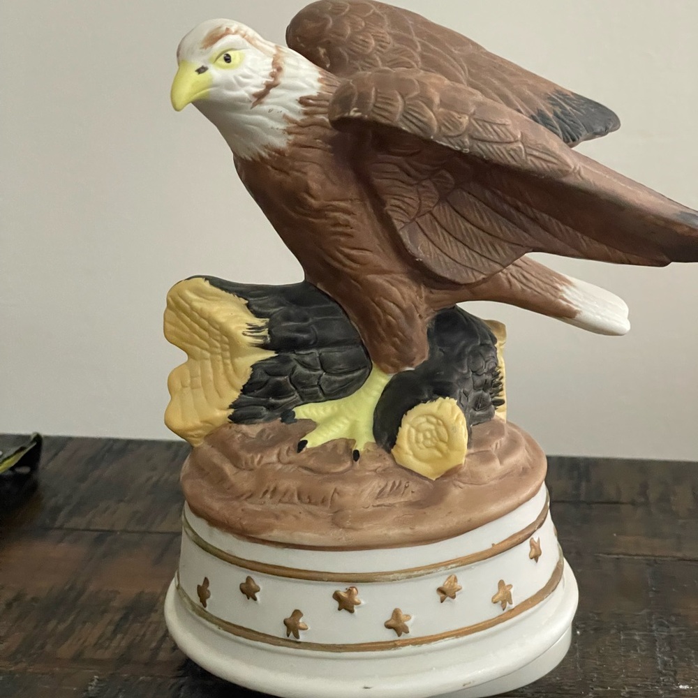 Eagle Musical Figurine